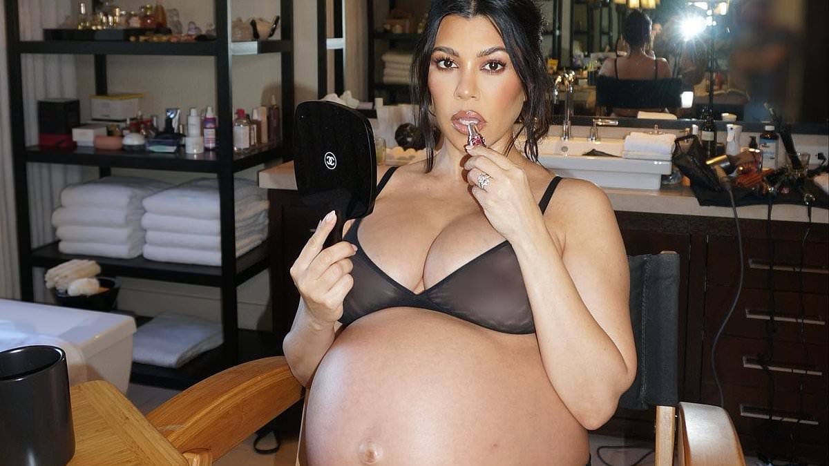 Kourtney Kardashian And Travis Barker Welcome A Baby Boy