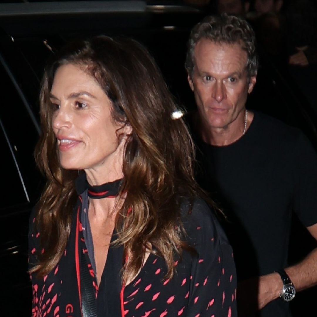 cindy-crawford-leather-pants-date-night-hollywood--8031.jpeg