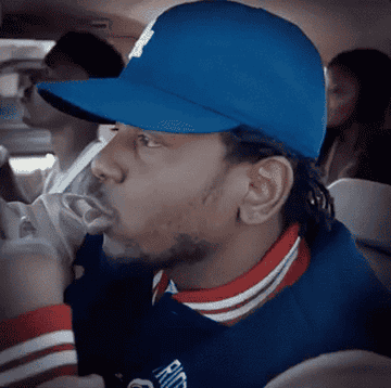 taylor-swift-kendrick-lamar-halftime-show-2589.gif