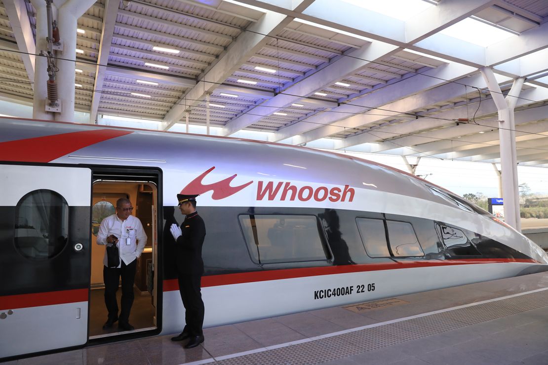 chinacallsresistprotectionism-beijing-americanexec-6697.jpeg