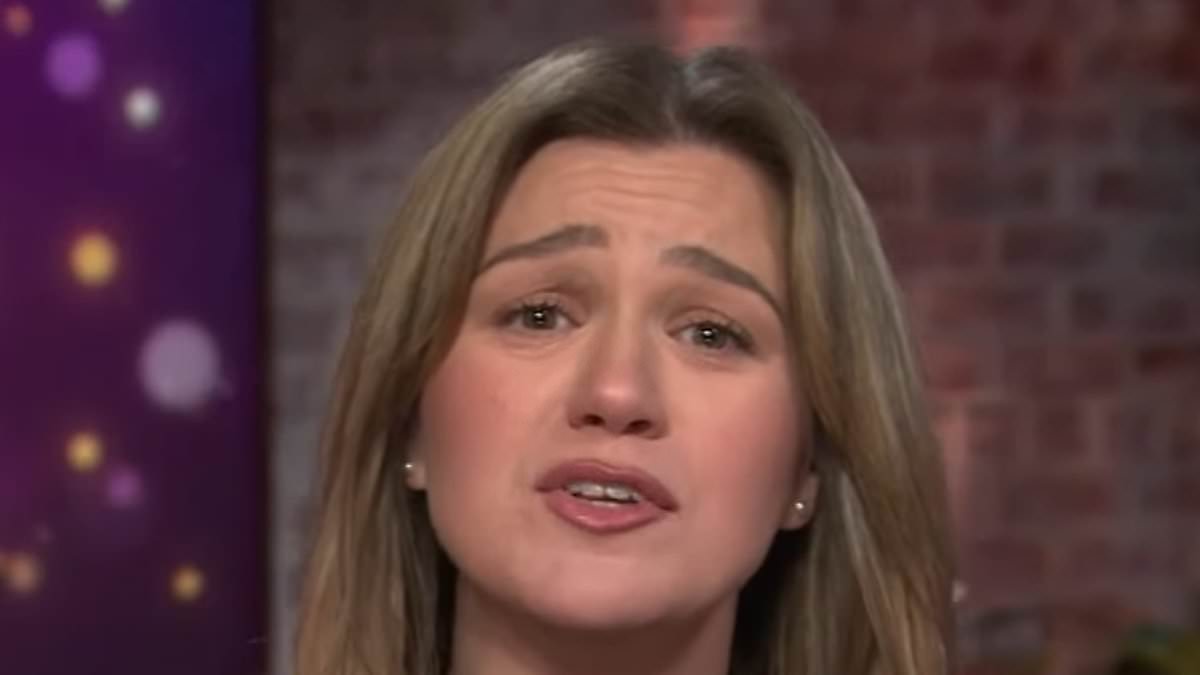 kelly-clarkson-talk-show-return-after-absence-3203.jpeg