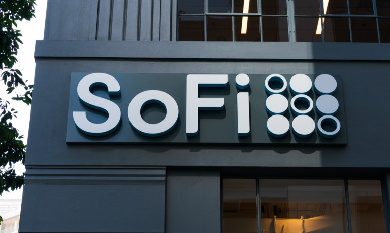 sofi-lands-5-billion-to-expand-loan-platform-busin-7427.jpeg