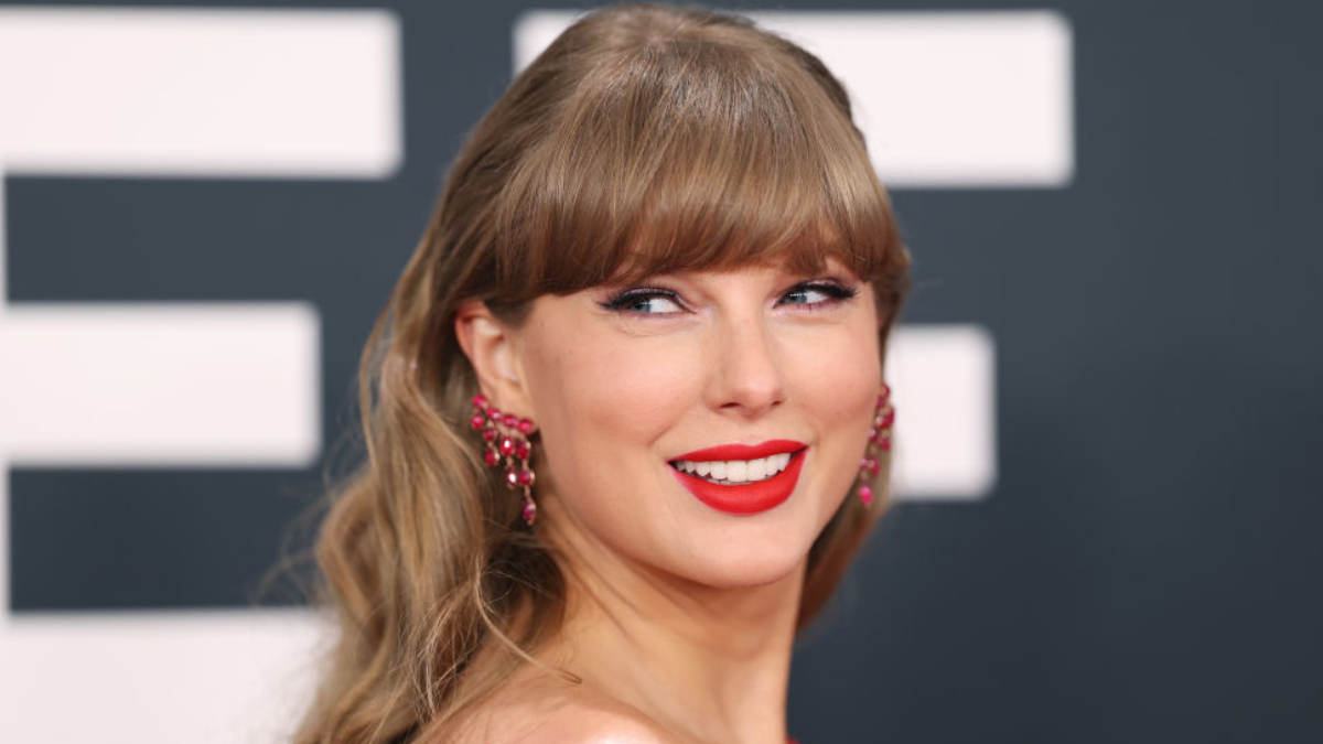 taylor-swift-breaks-social-media-silence-with-ryan-0691.png