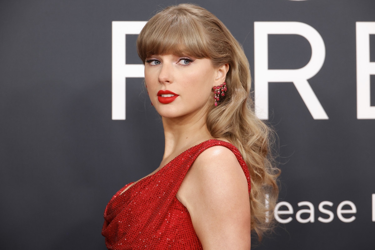 taylor-swift-t-talks-5641.jpeg