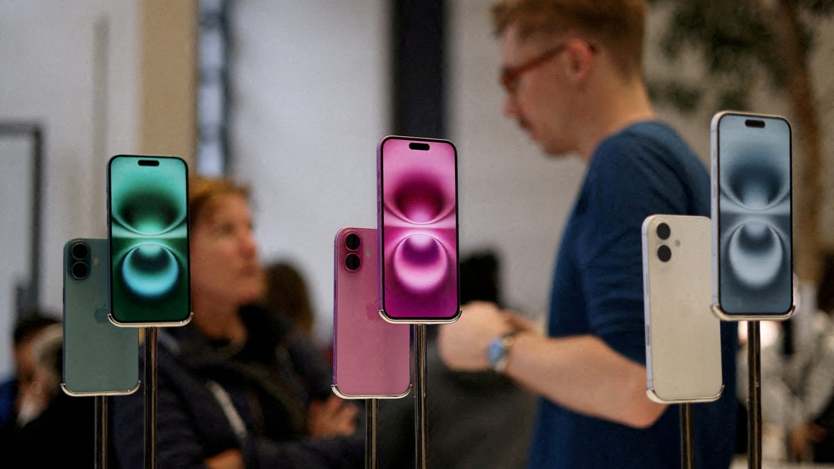 trump-tariffs-iphone-prices-usa-today-6843.jpeg